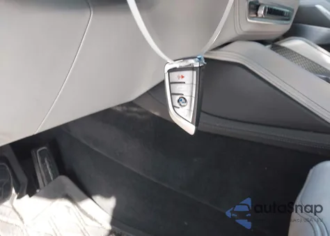 2023 BMW X5 M z USA, uszkodzony, nr VIN 5YMJU0C09P9N57880